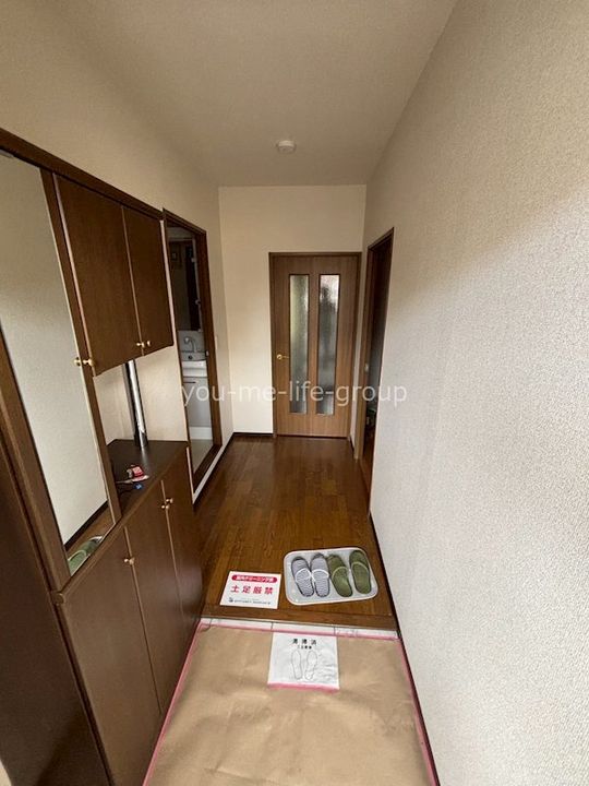 神奈川県南足柄市岩原(マンション)の賃貸物件の玄関