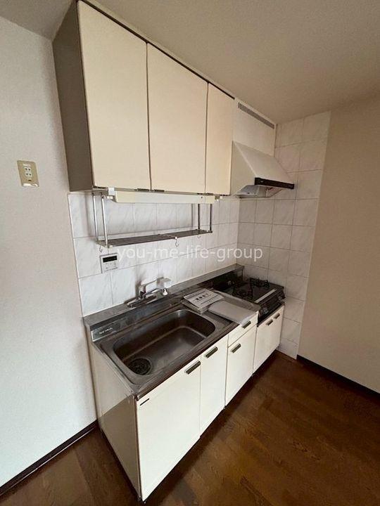 神奈川県南足柄市岩原(マンション)の賃貸物件のキッチン