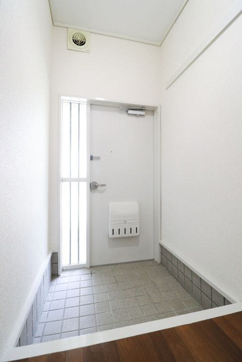 UR藤沢台第五の玄関