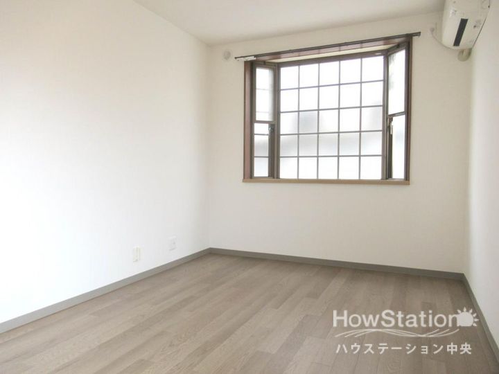 中西ハウスの居間