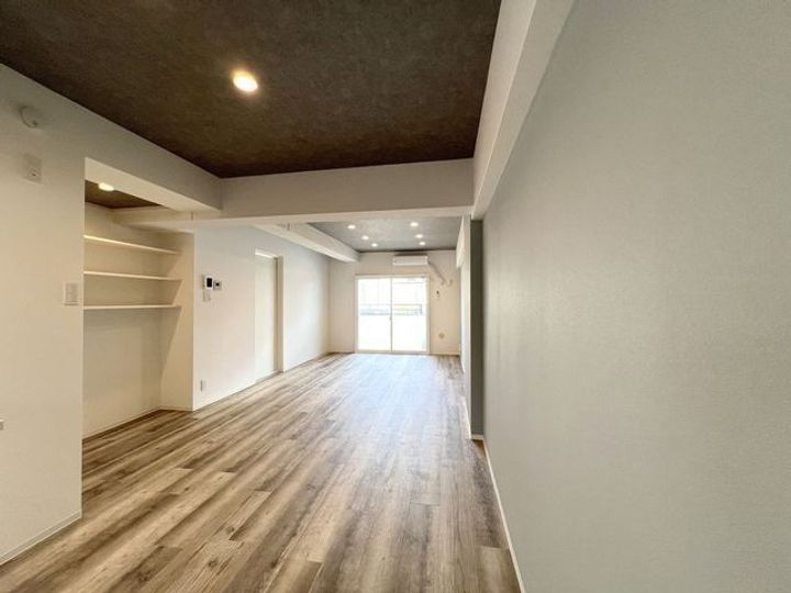 フリージア高木の居間