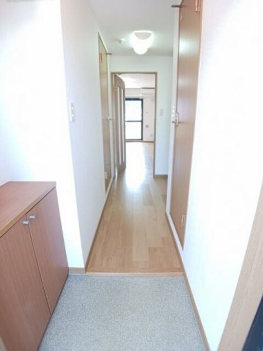 HYコート宮脇の玄関