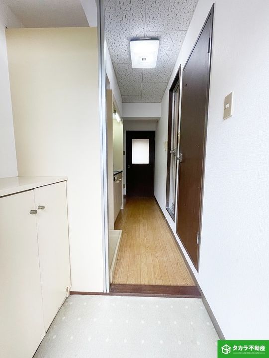 インテリジェントコーポNO-1の玄関