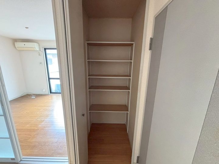 ナガオハイツの内装