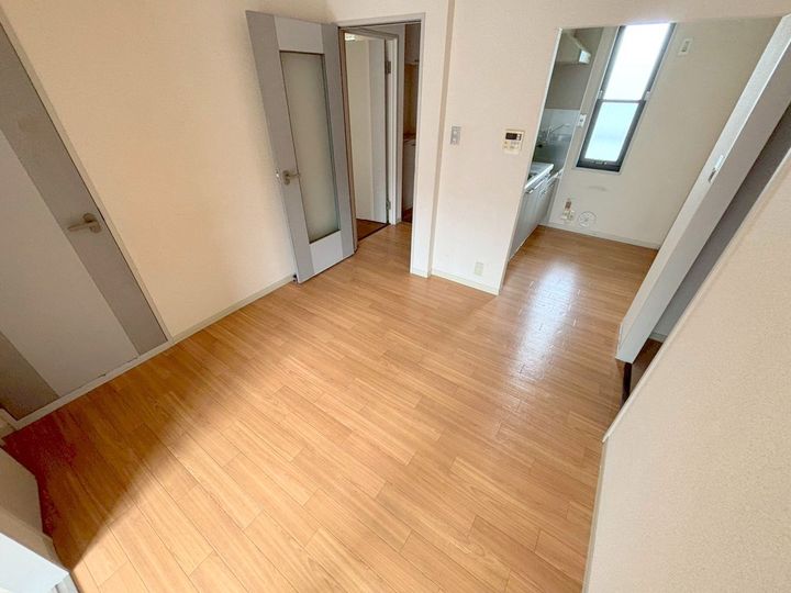 ナガオハイツの居間