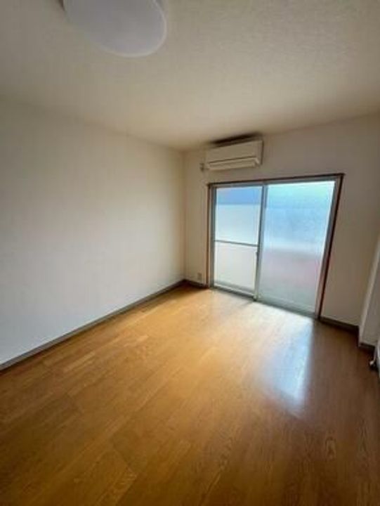 プチ・レジデンスの居間