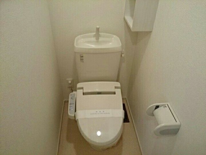 カミー・シナビの内装