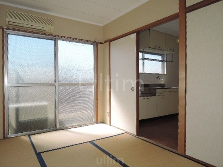 マンション皆栄の居間