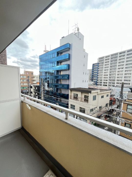 クレスビルの内装
