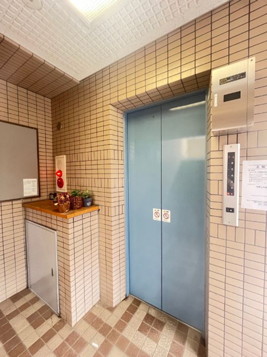 クレスビルの地図