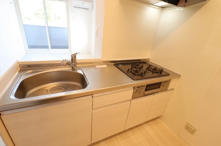 アルバルーチェ黒髪のキッチン