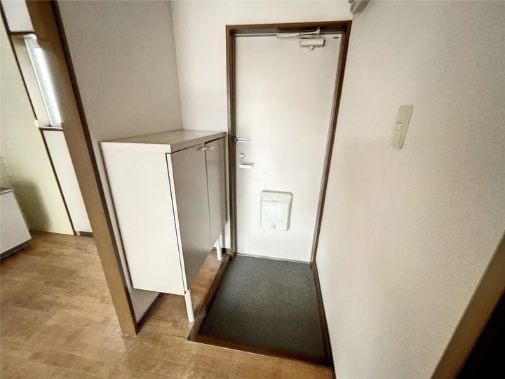 ビューヒルズBの玄関