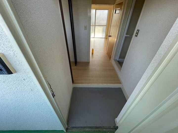 クローバーハイツの玄関