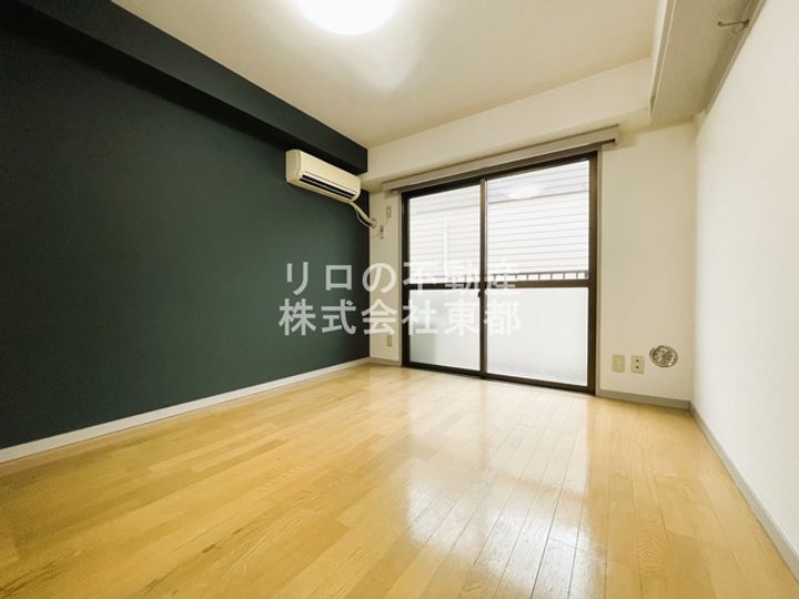 パンテール中野島の居間