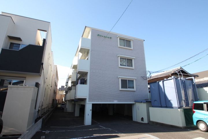 グリーンハイツの外観