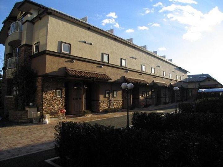 東京都世田谷区成城4(アパート)の賃貸物件の外観