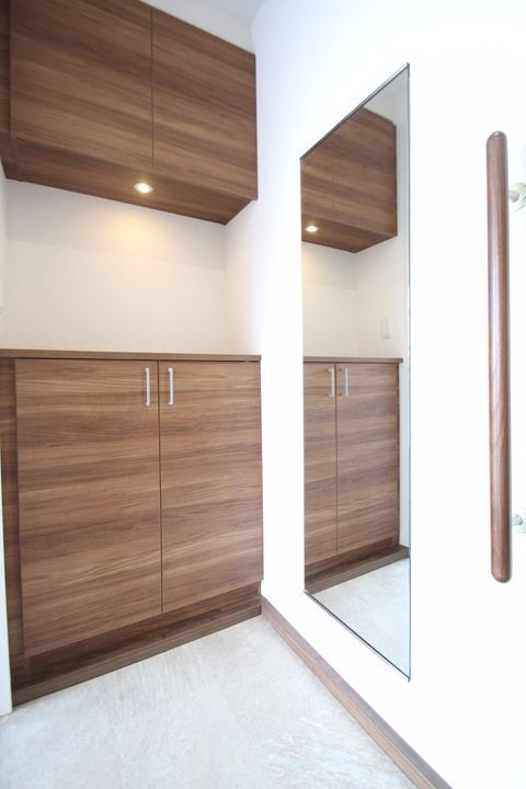 インパクトIIIの玄関