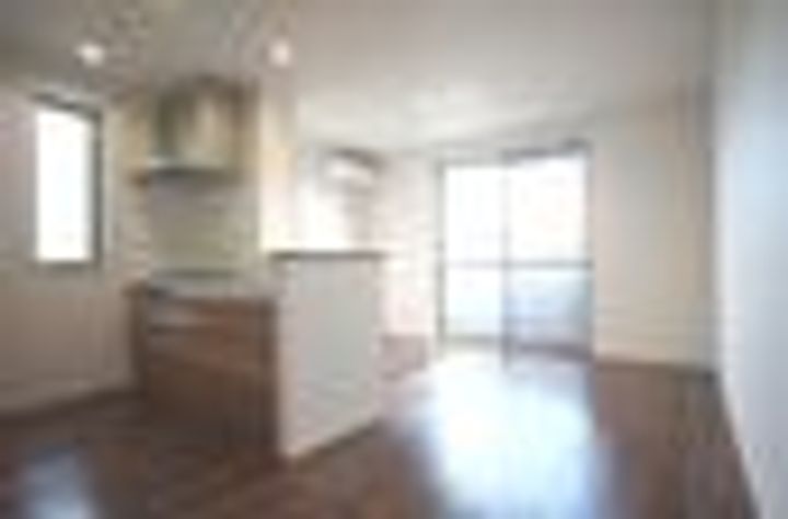 インパクトIIIの居間