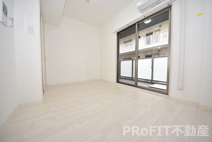 セオリー夕陽丘DOORの居間