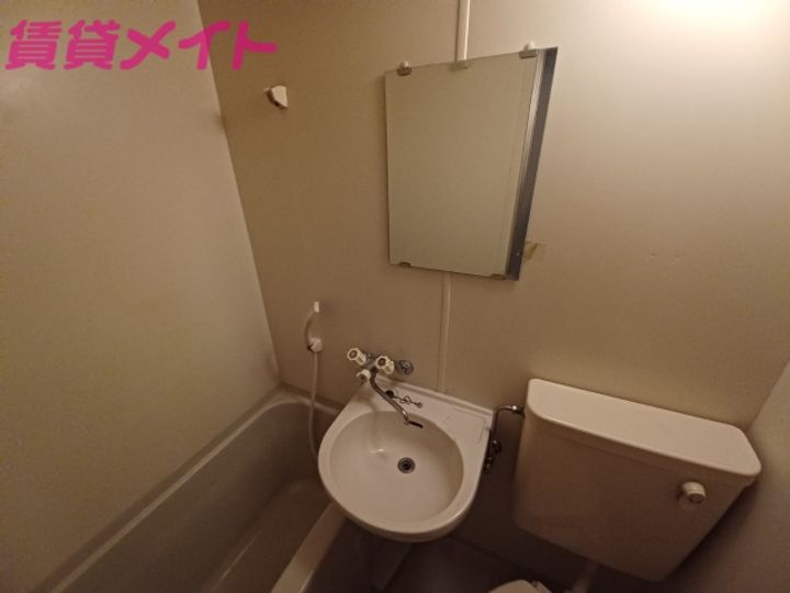 シャトル光の内装