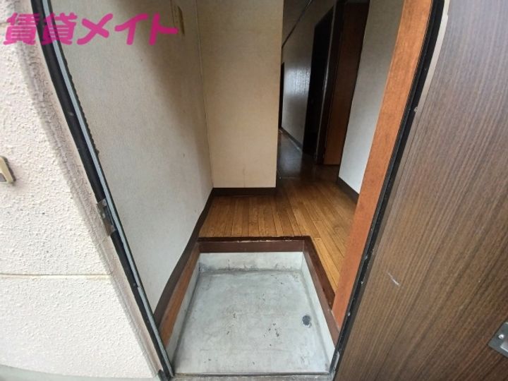 シャトル光の玄関