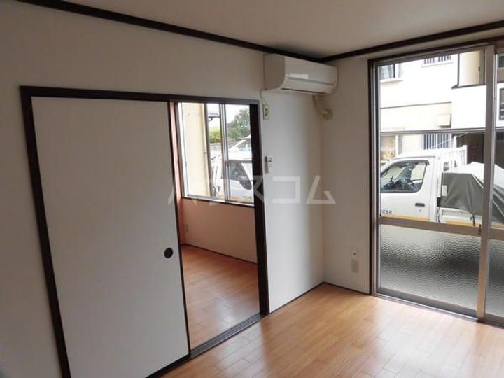 ヴィラリエゾンCの居間