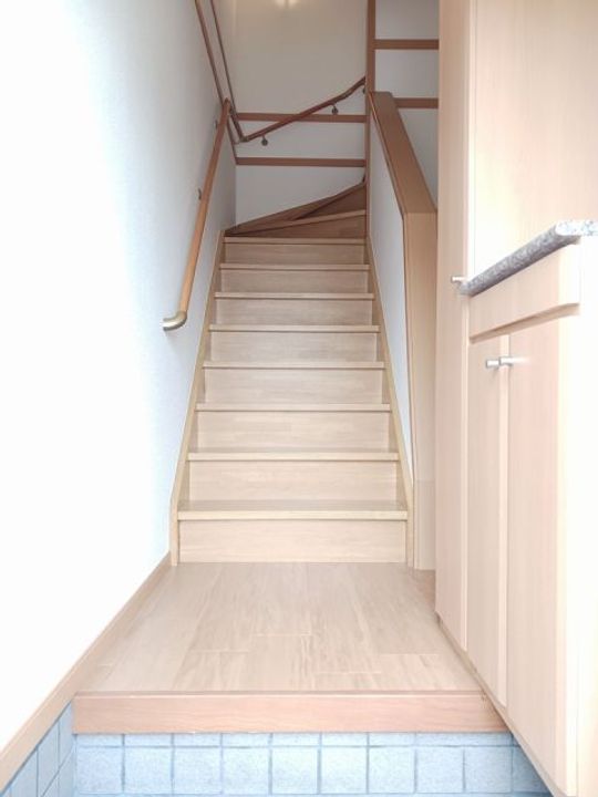 栃木県佐野市栃本町(アパート)の賃貸物件の玄関