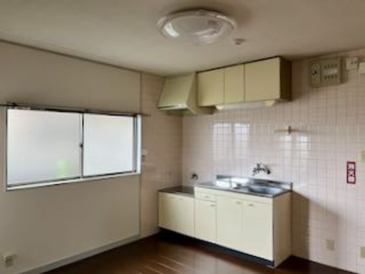 愛媛県松山市祝谷2(一戸建)の賃貸物件のキッチン