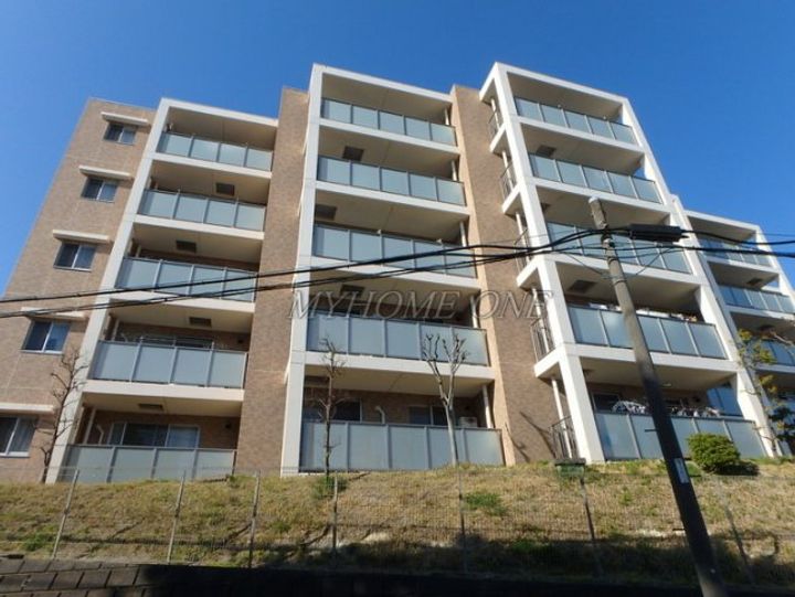 神奈川県横浜市青葉区青葉台2(マンション)の賃貸物件の外観