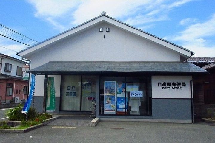サダルスウド Iの周辺