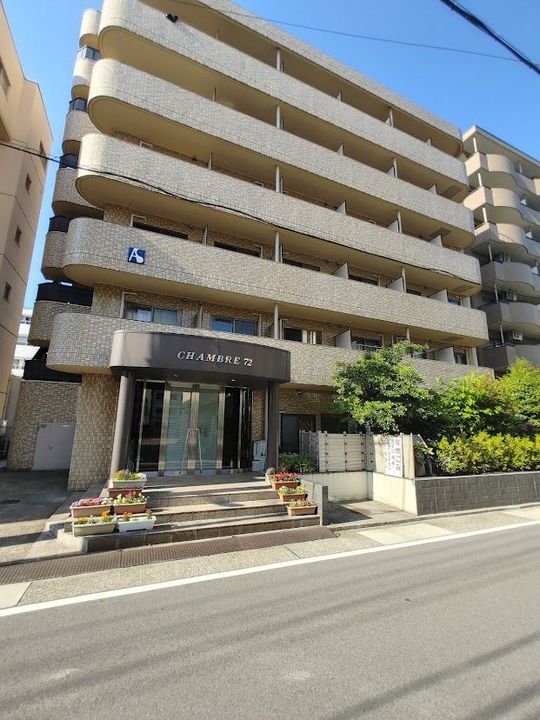 シャンブル72の外観