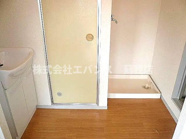 プレジール秀和の玄関