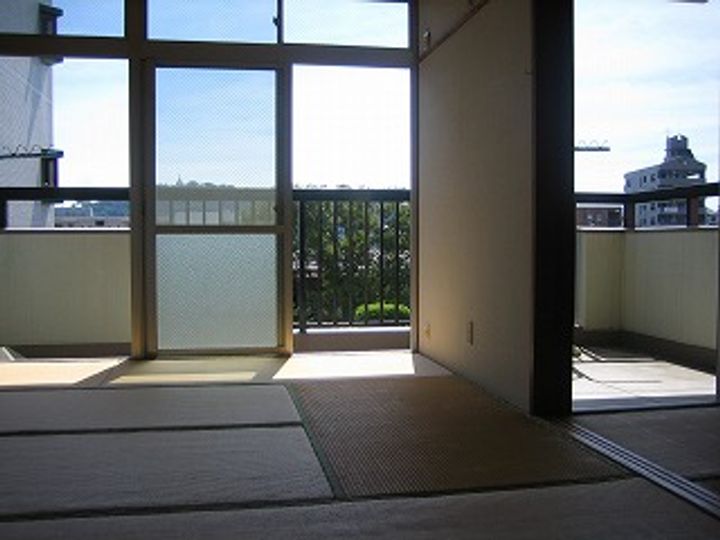 進西コーポの内装