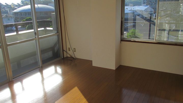 進西コーポの内装