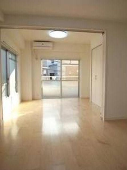 東京都渋谷区松濤1(マンション)の賃貸物件の居間