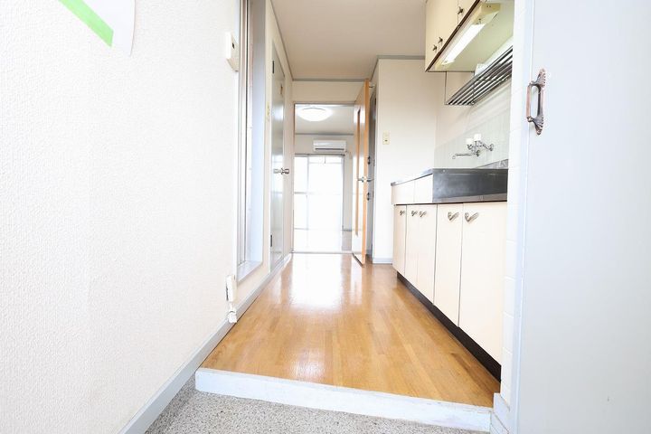 サニーパレス政所の玄関