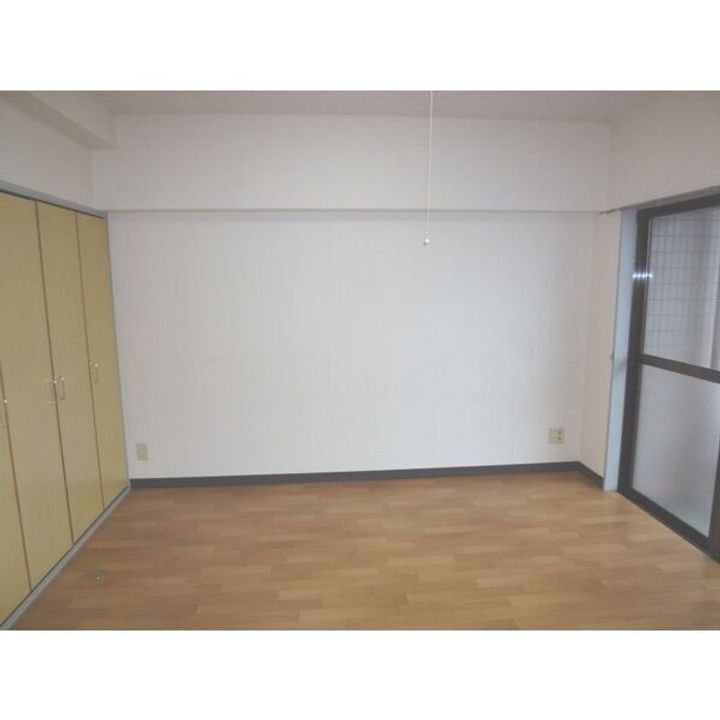 栃木県宇都宮市御幸ケ原町(マンション)の賃貸物件の居間