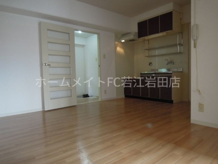 アリエス花園の居間