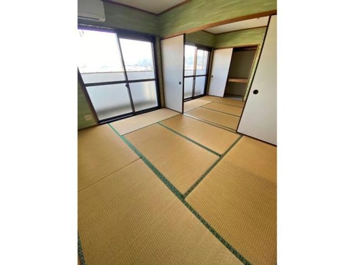 鹿児島県霧島市国分姫城(マンション)の賃貸物件の居間