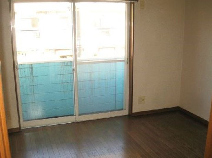 神奈川県伊勢原市板戸(アパート)の賃貸物件の居間