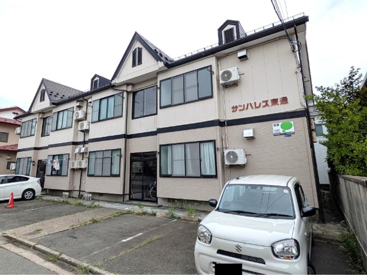 サンパレス東通の外観