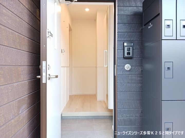 山形県山形市落合町字二口(アパート)の賃貸物件の玄関