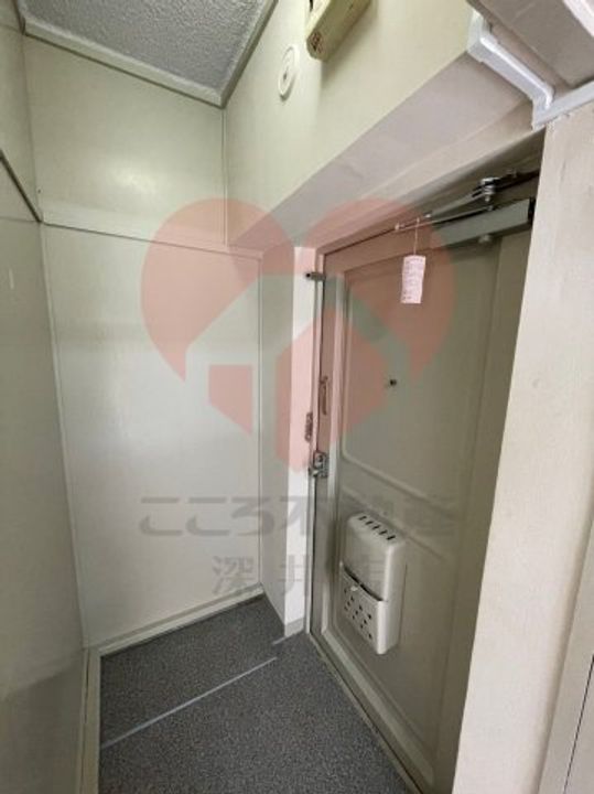 大阪府枚方市招提南町2(マンション)の賃貸物件の玄関