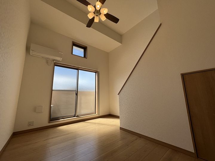 Liberta網代橋の居間