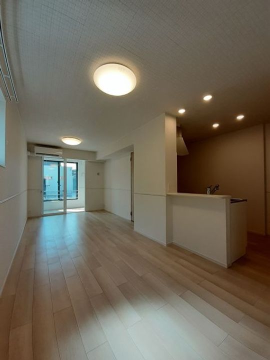 コクーン・カナサの居間