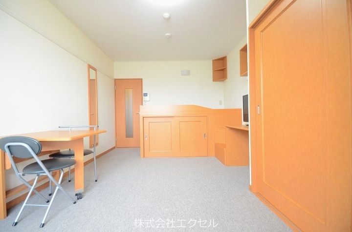 東京都八王子市弐分方町(アパート)の賃貸物件の居間