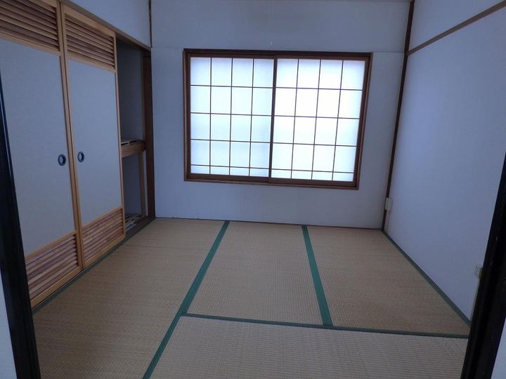 ツカハラアパートの居間