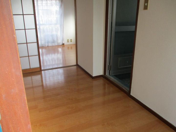 浜野ビルの居間