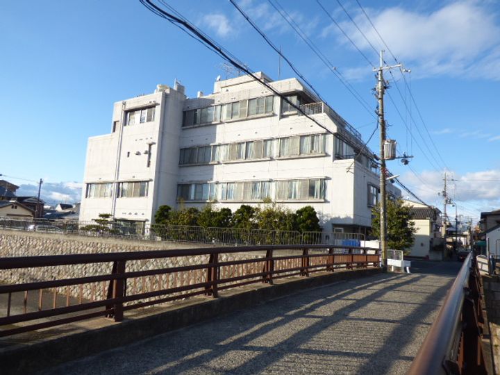 マンション皆栄の周辺