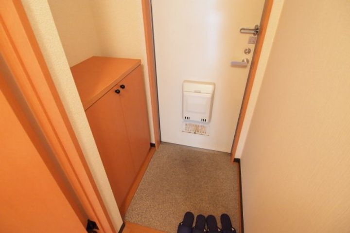 燦フラッツの玄関